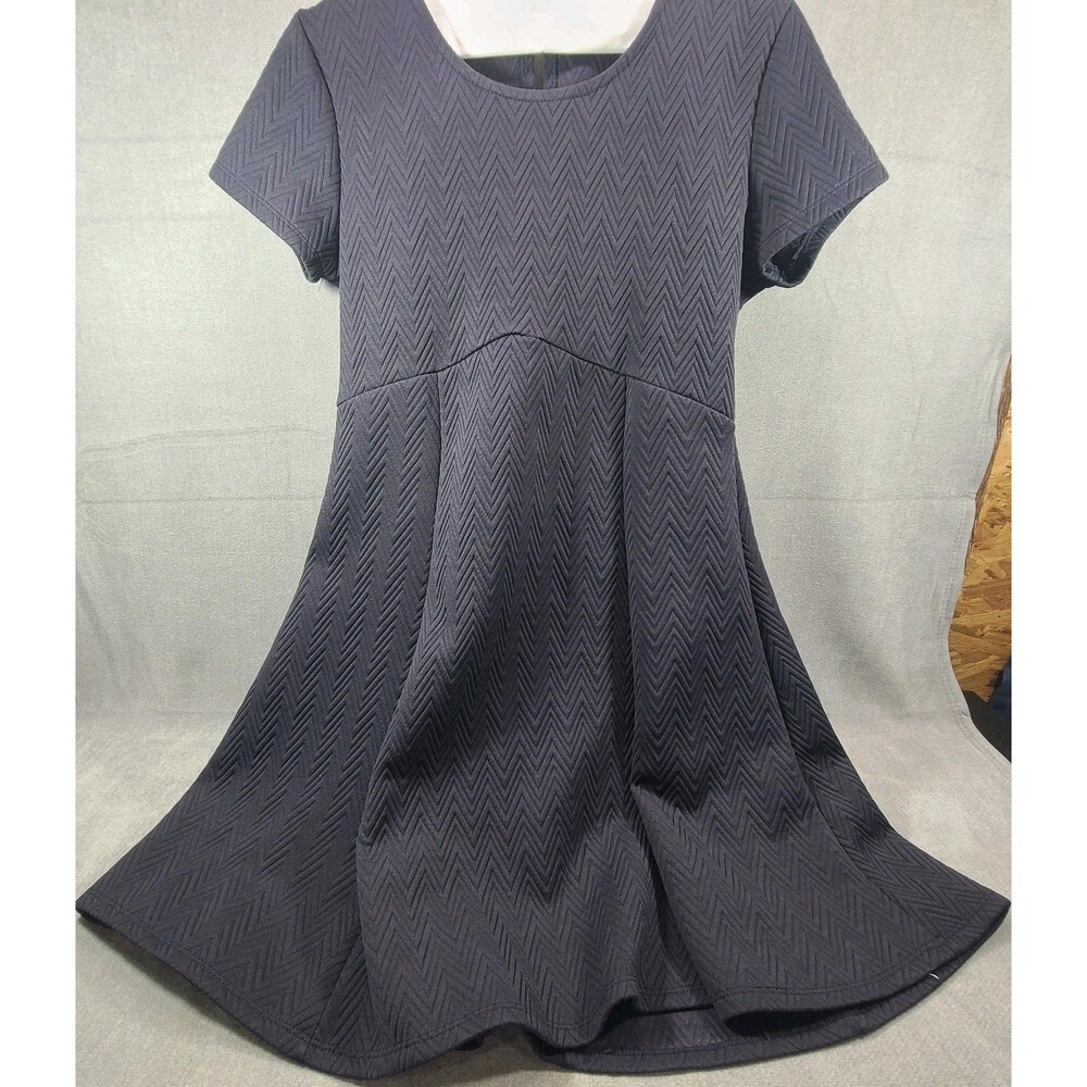 Romeo and Juliet Couture Navy Blue Short Sleeve Dress Medium